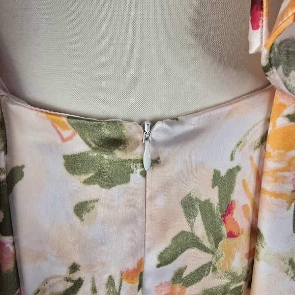 Hutch Ella Floral Satin Open Back Maxi Dress Flutter Sleeves Size 6 Wedding - Picture 13 of 16